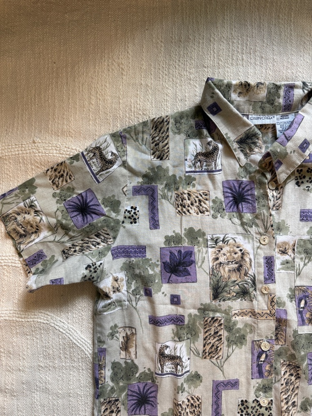 Cabin Creek Medium Safari Print Shirt -Lions Giraffes Button Up Short Sleeve